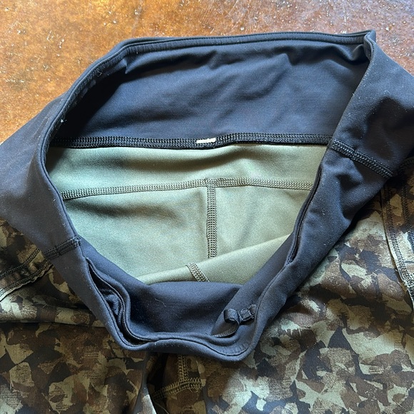 Lululemon leggings - Picture 4 of 6